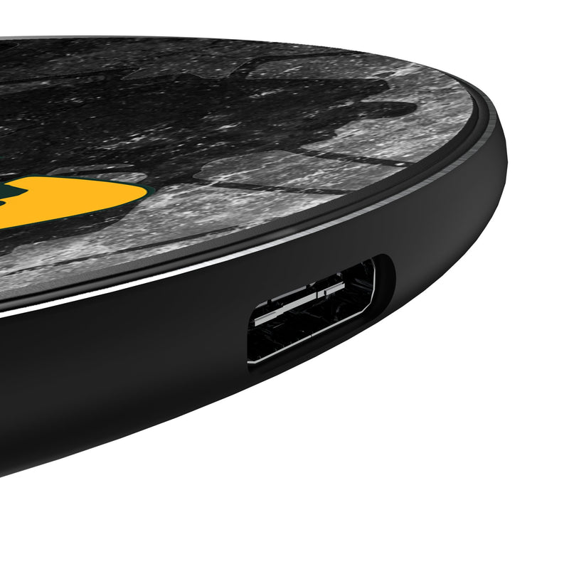 Green Bay Packers Historic Collection Legendary 15-Watt Wireless Charger Detail.Jpg
