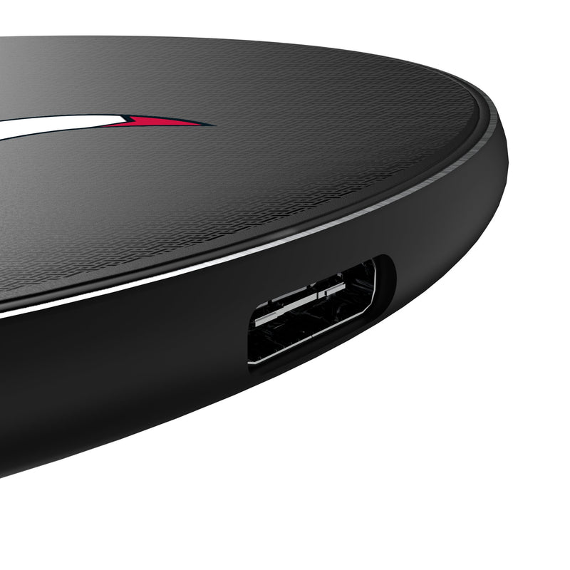 Chicago Bulls Linen 15-Watt Wireless Charger Detail.Jpg