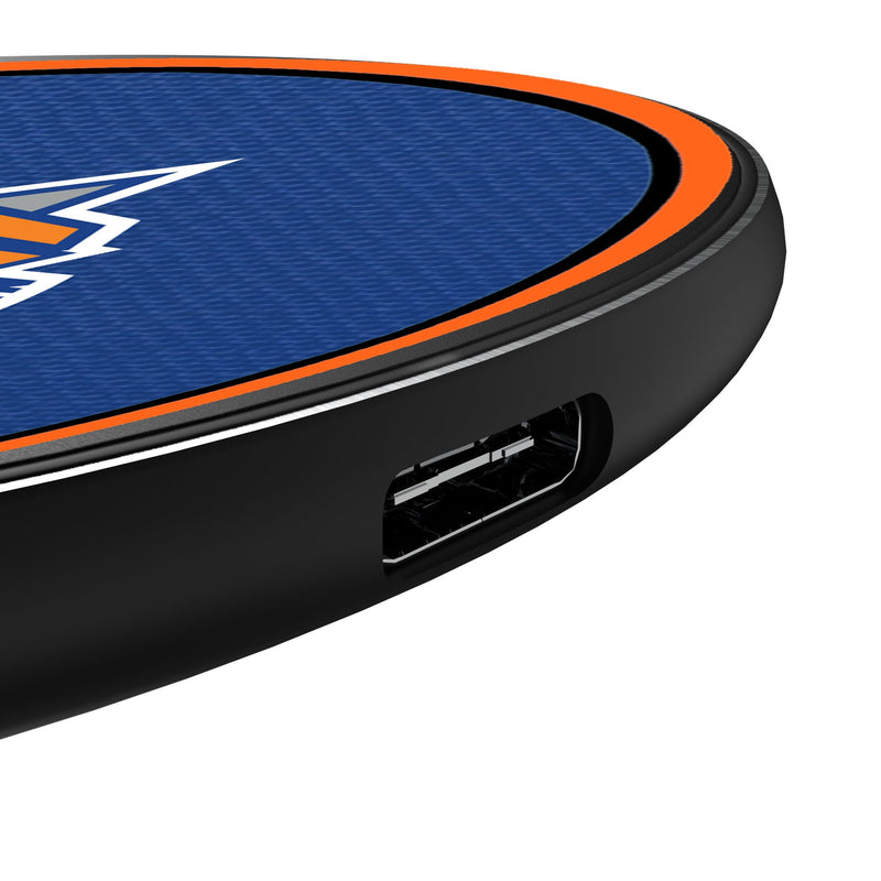 New York Knicks Solid 15-Watt Wireless Charger Detail.Jpg