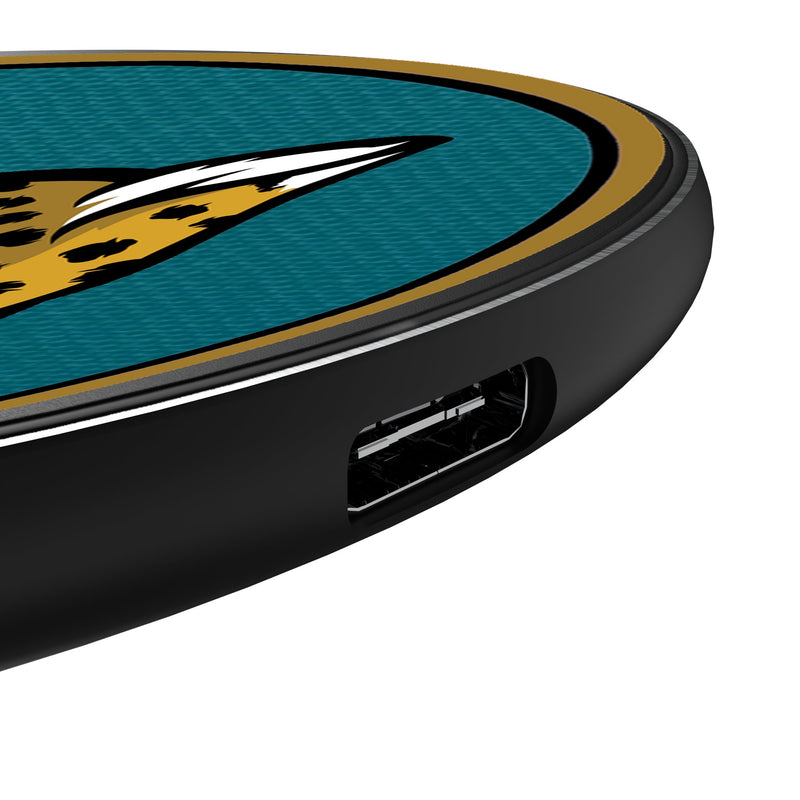 Jacksonville Jaguars Personalized Endzone Solid 15-Watt Wireless Charger Detail.Jpg