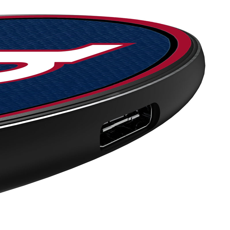 New York Giants Personalized Endzone Solid 15-Watt Wireless Charger Detail.Jpg