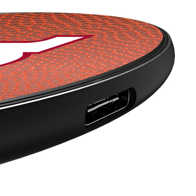 New York Giants Football 15-Watt Wireless Charger Detail.Jpg
