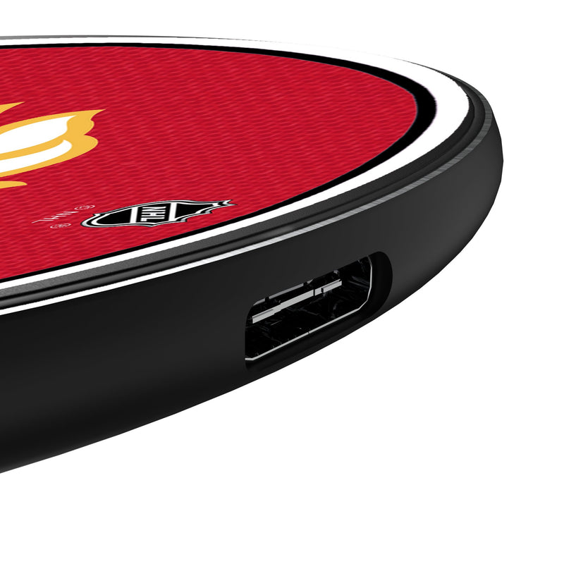 Calgary Flames Stripe 15-Watt Wireless Charger Detail.Jpg