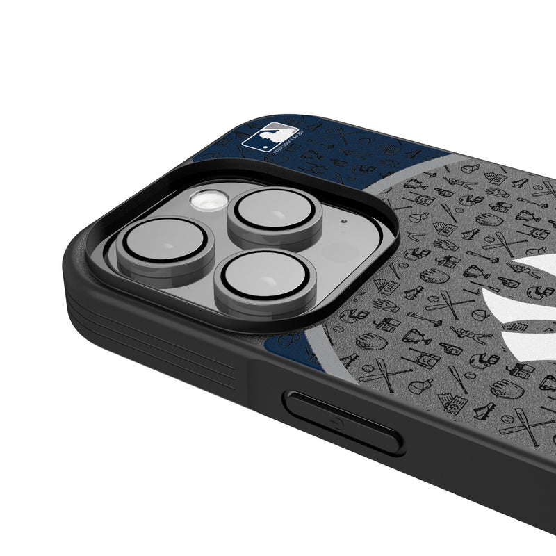 New York Yankees Personalized Circle iPhone Bump Phone Case for Apple iPhone Detail.Jpg