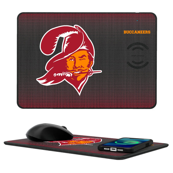 Tampa Bay Buccaneers Historic Collection Linen 15-Watt Wireless Charger and Mouse Pad