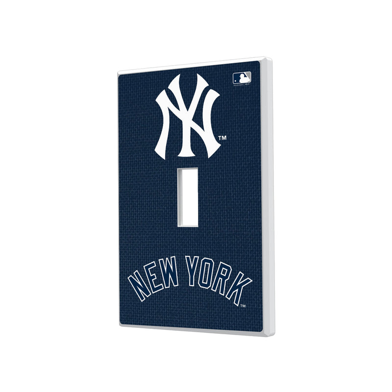 New York Yankees Solid Hidden-Screw Light Switch Plate