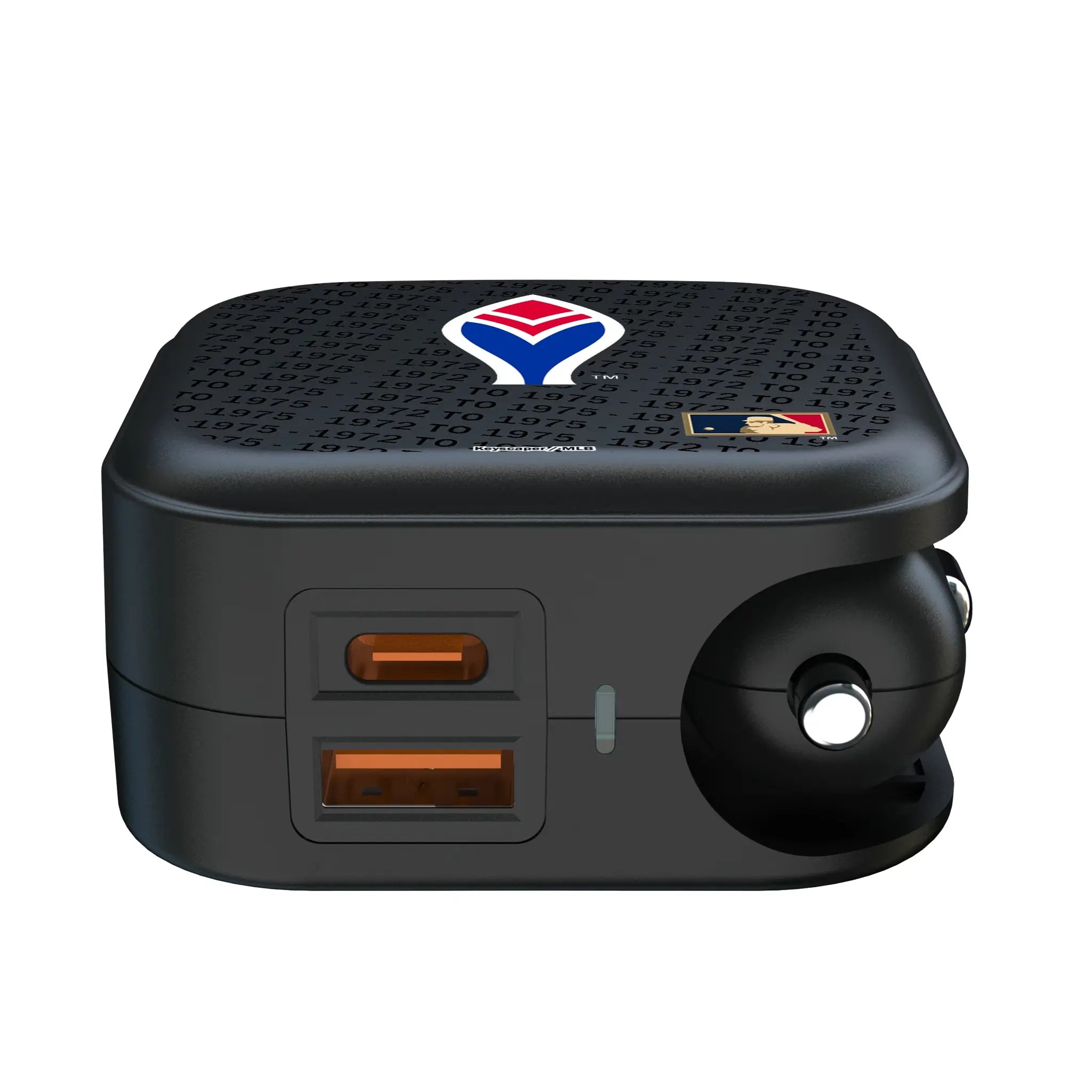 Atlanta Braves 1972-1975 - Cooperstown Collection Text Backdrop 2 in 1 USB A/C Charger