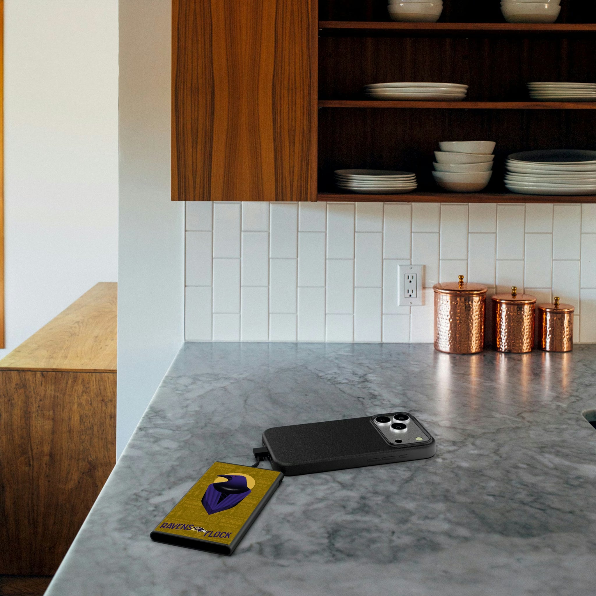 Baltimore Ravens Deco 5000mAh Flat Powerbank - Lifestyle