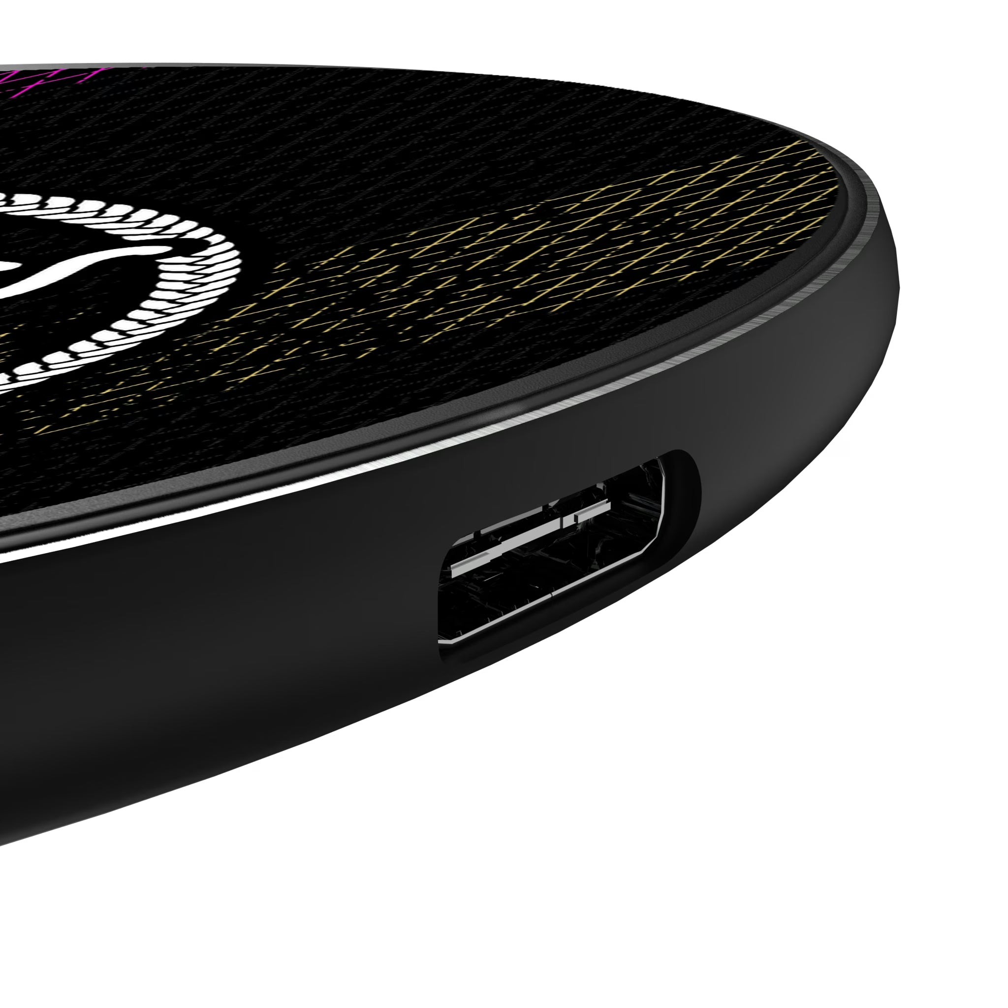 Bianca Belair Steel 15-Watt Wireless Charger - Detail