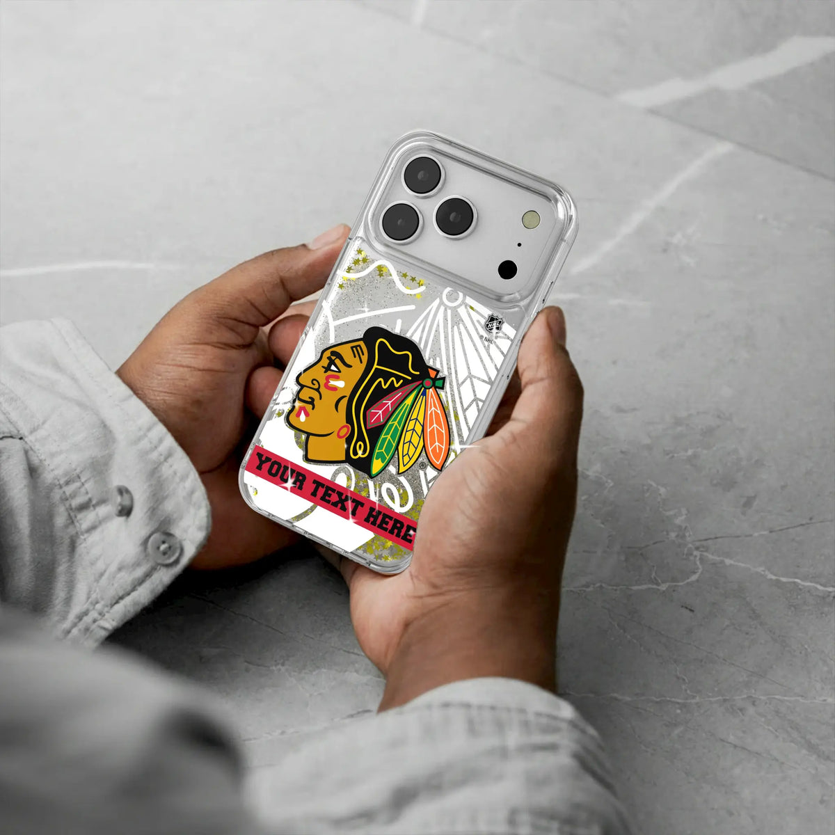 Chicago Blackhawks Personalized Tilt iPhone Glitter Phone Case for Apple iPhone - Lifestyle#Device_iPhone 18 Pro