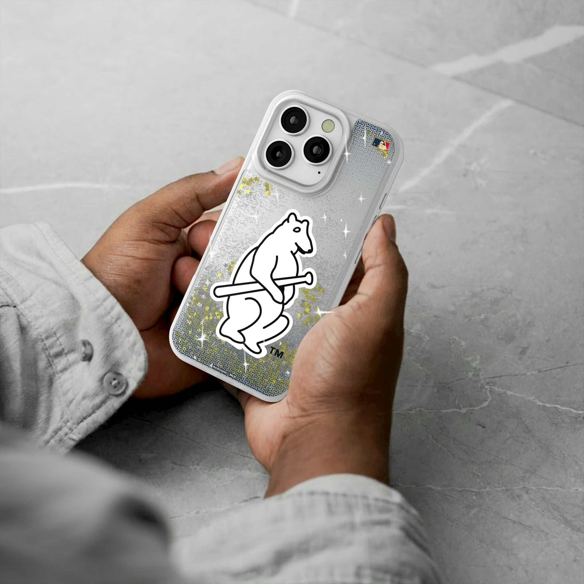 Chicago Cubs 1914 - Cooperstown Collection Linen iPhone Glitter Phone Case for Apple iPhone - Lifestyle#Device_iPhone 16 Pro