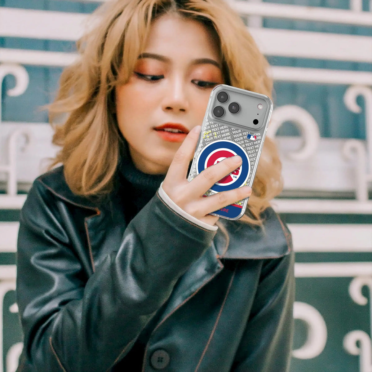 Chicago Cubs Personalized EndZone Plus iPhone Glitter Phone Case for Apple iPhone - Lifestyle#Device_iPhone 18 Pro Max