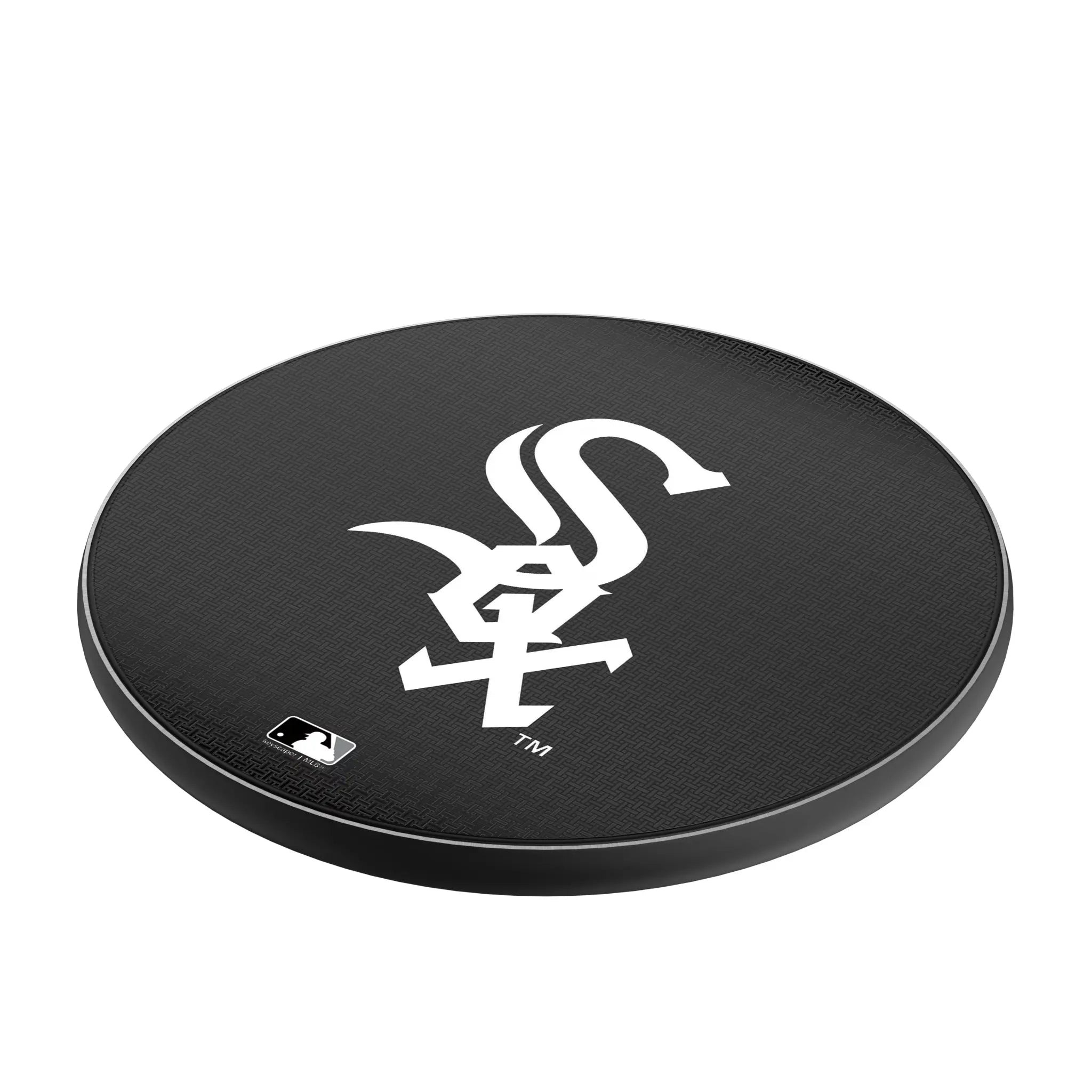 Chicago White Sox Linen 15-Watt Wireless Charger - Isometric View