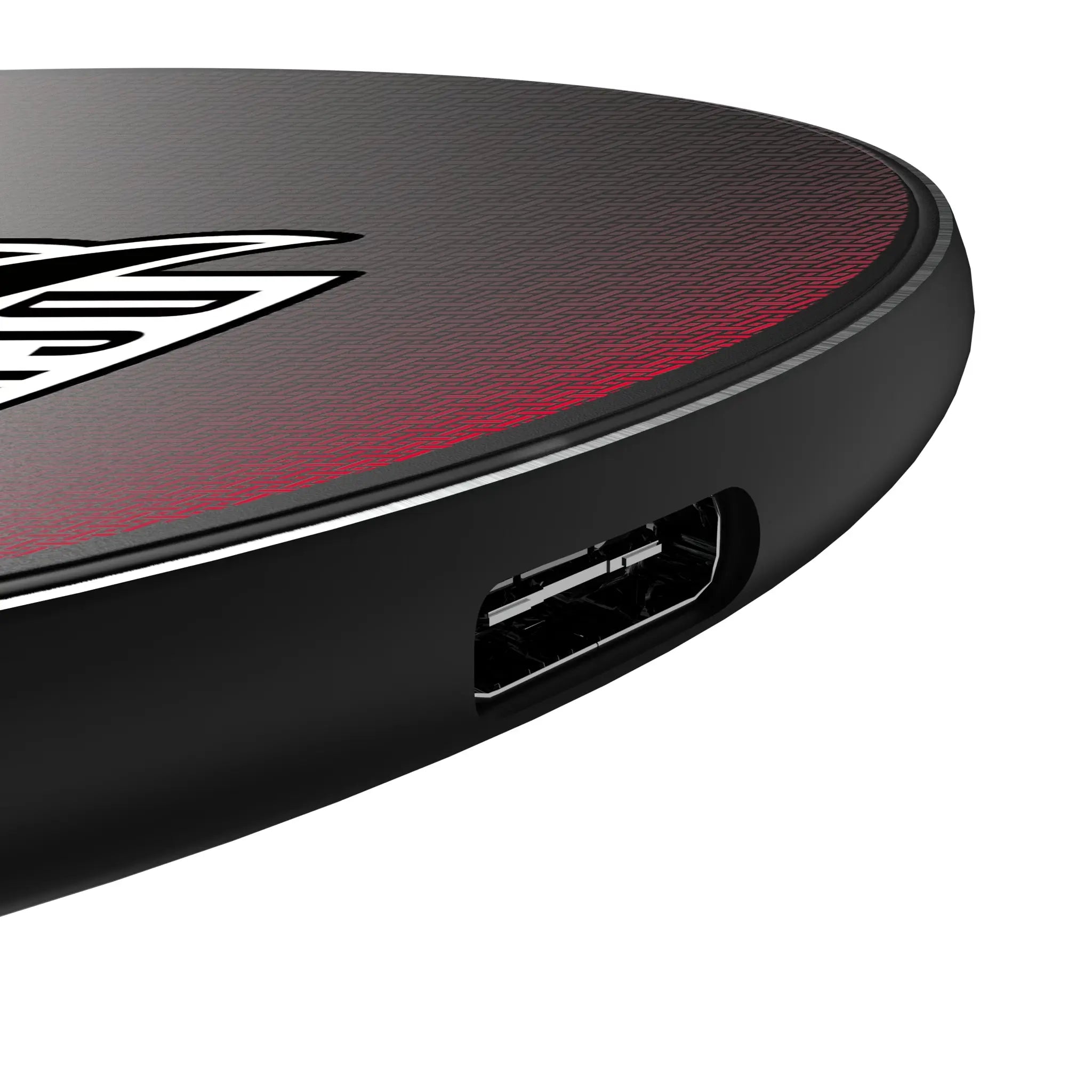 DC United Linen 15-Watt Wireless Charger - Detail