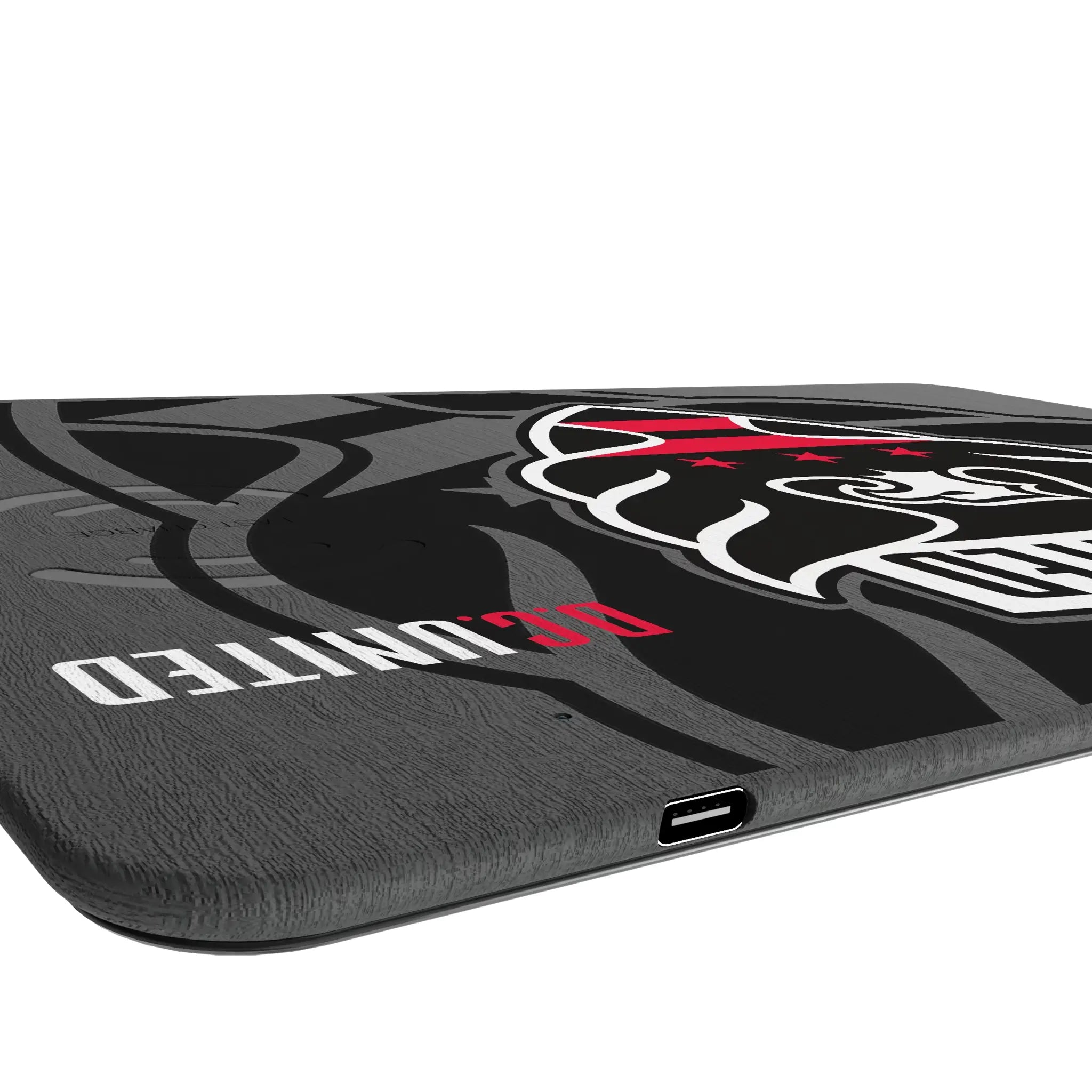 DC United Monocolor Tilt 15-Watt Wireless Charger and Mouse Pad