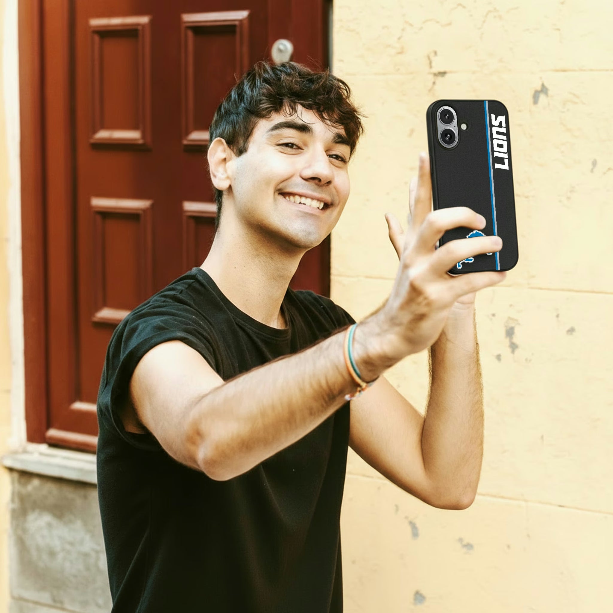 Detroit Lions Sidebar iPhone MagSafe Compatible Phone Case for Apple iPhone - Lifestyle#Device_iPhone 17