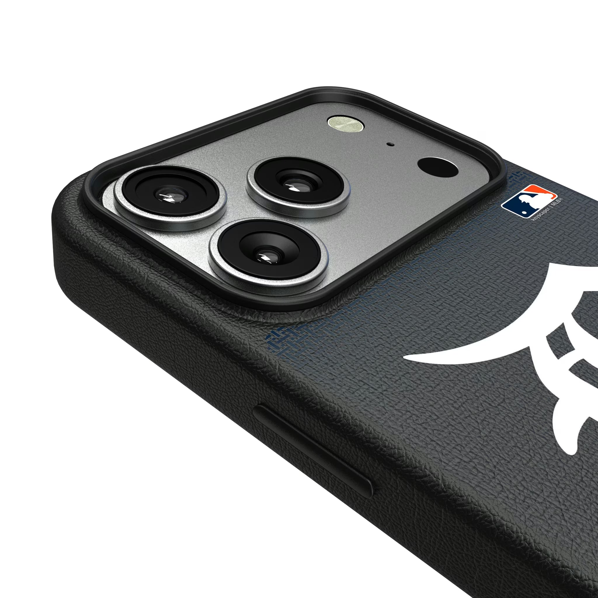 Detroit Tigers Linen iPhone MagSafe Compatible Phone Case for Apple iPhone - Detail#Device_iPhone 17 Pro