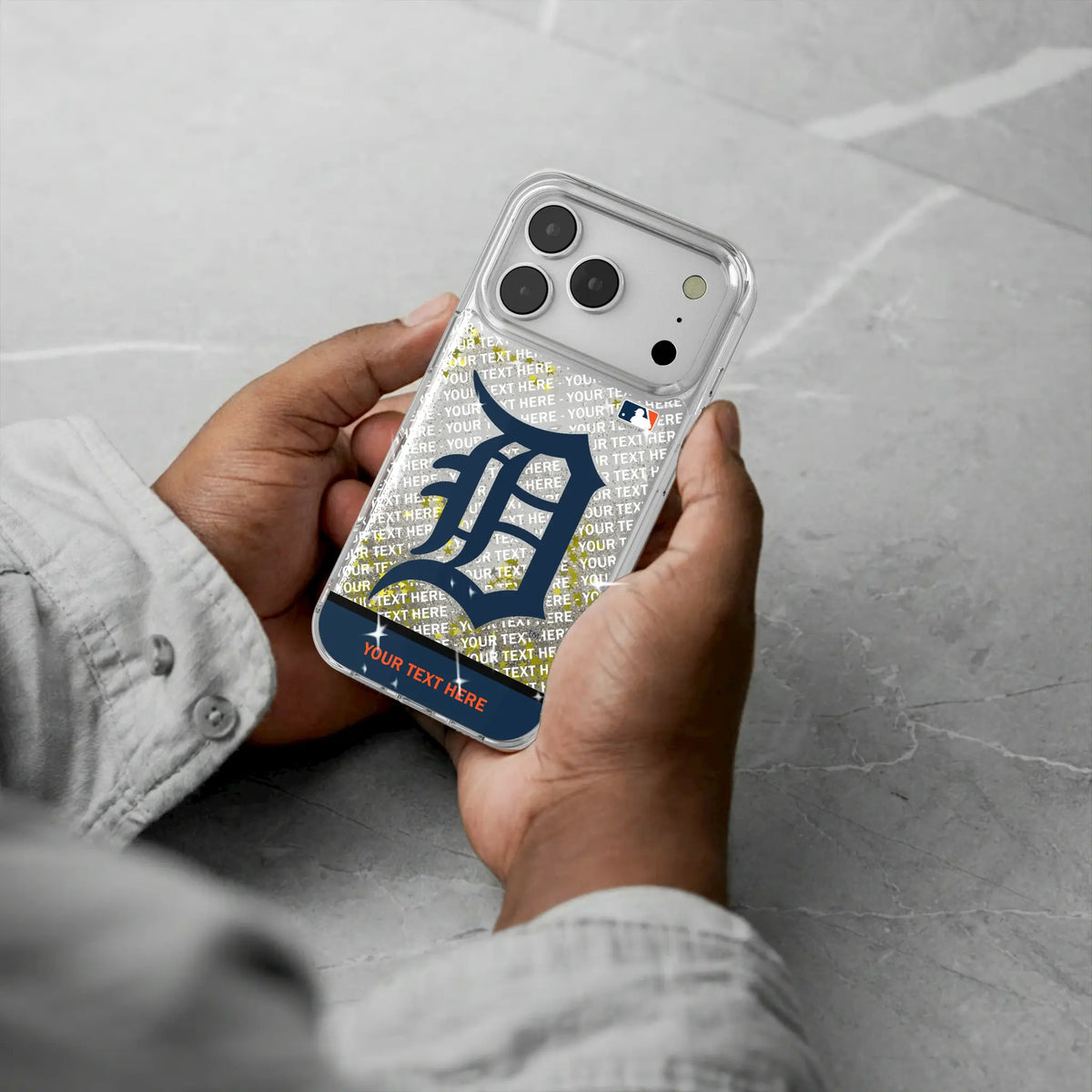 Detroit Tigers Personalized EndZone Plus iPhone Glitter Phone Case for Apple iPhone - Lifestyle#Device_iPhone 18 Pro
