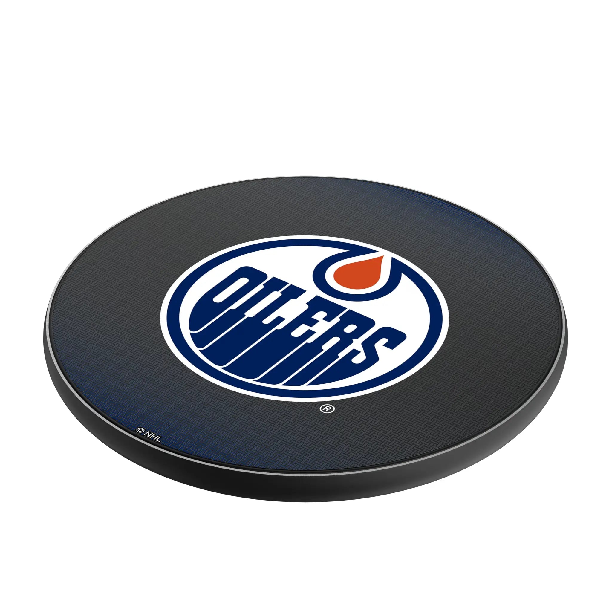 Edmonton Oilers Linen 15-Watt Wireless Charger - Isometric View