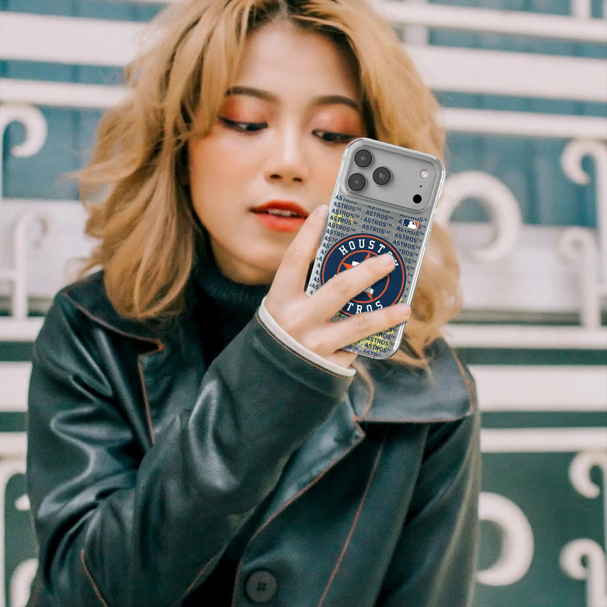 Houston Astros Text Backdrop iPhone Glitter Phone Case for Apple iPhone - Lifestyle#Device_iPhone 18 Pro Max