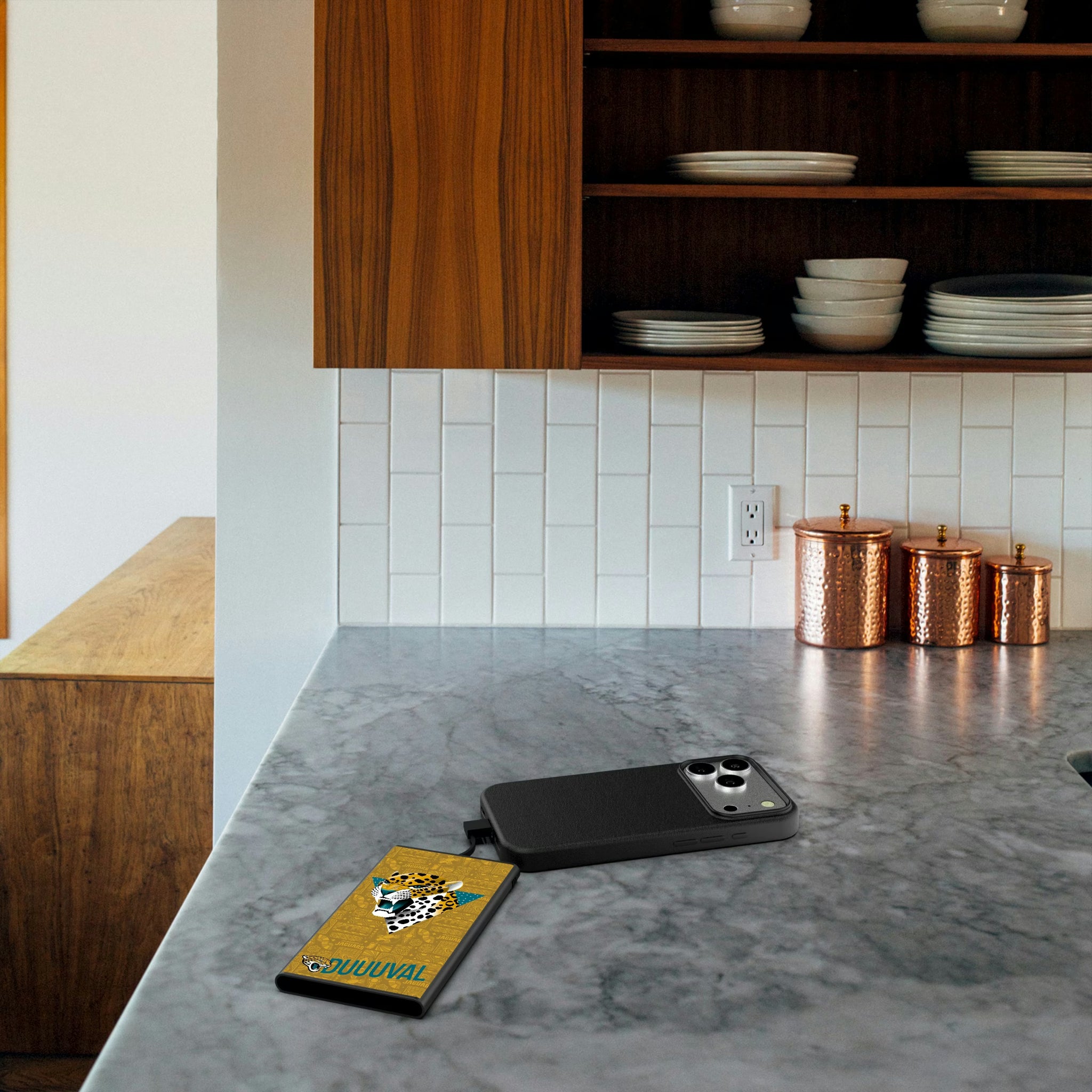 Jacksonville Jaguars Deco 5000mAh Flat Powerbank - Lifestyle