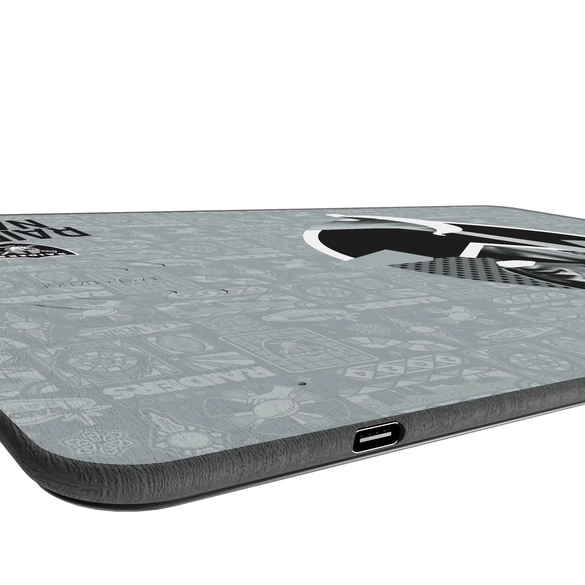Las Vegas Raiders Deco 15-Watt Wireless Charger and Mouse Pad