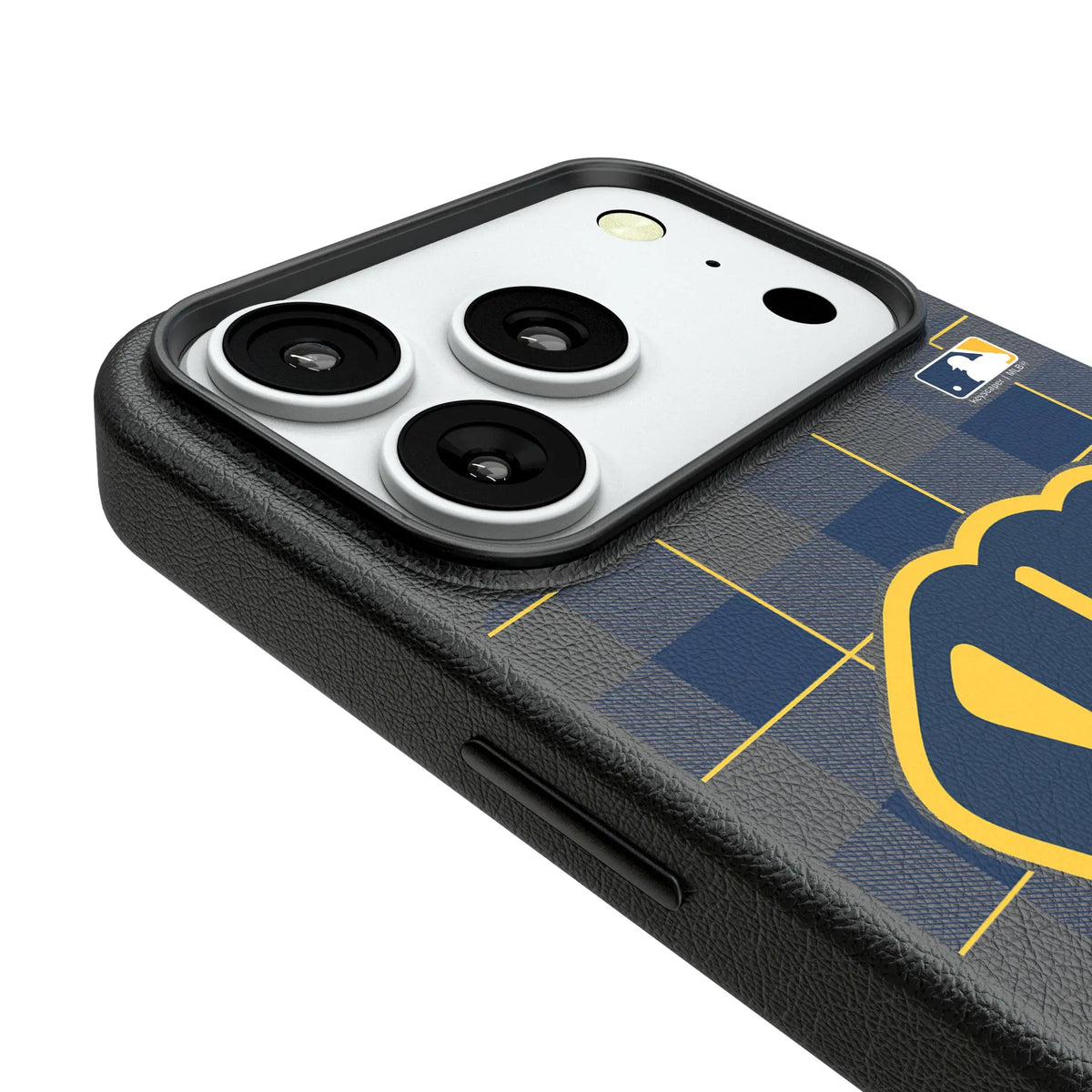 Milwaukee Brewers Plaid iPhone MagSafe Compatible Phone Case for Apple iPhone - Detail#Device_iPhone 18 Pro