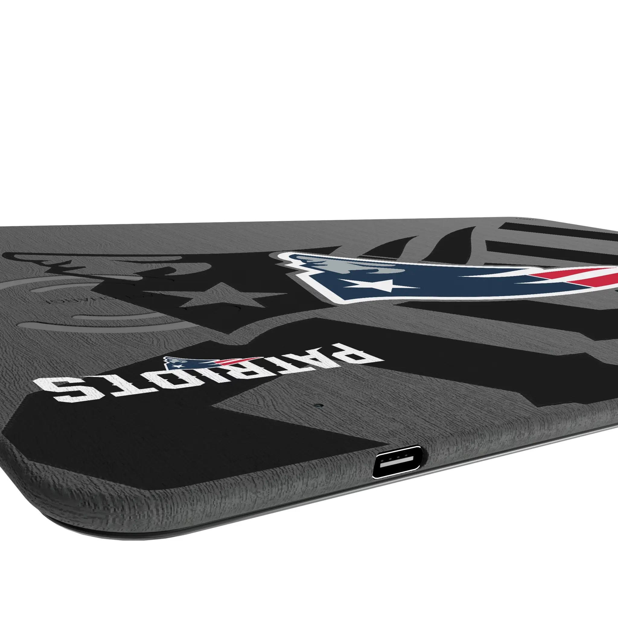 New England Patriots Monocolor Tilt 15-Watt Wireless Charger and Mouse Pad