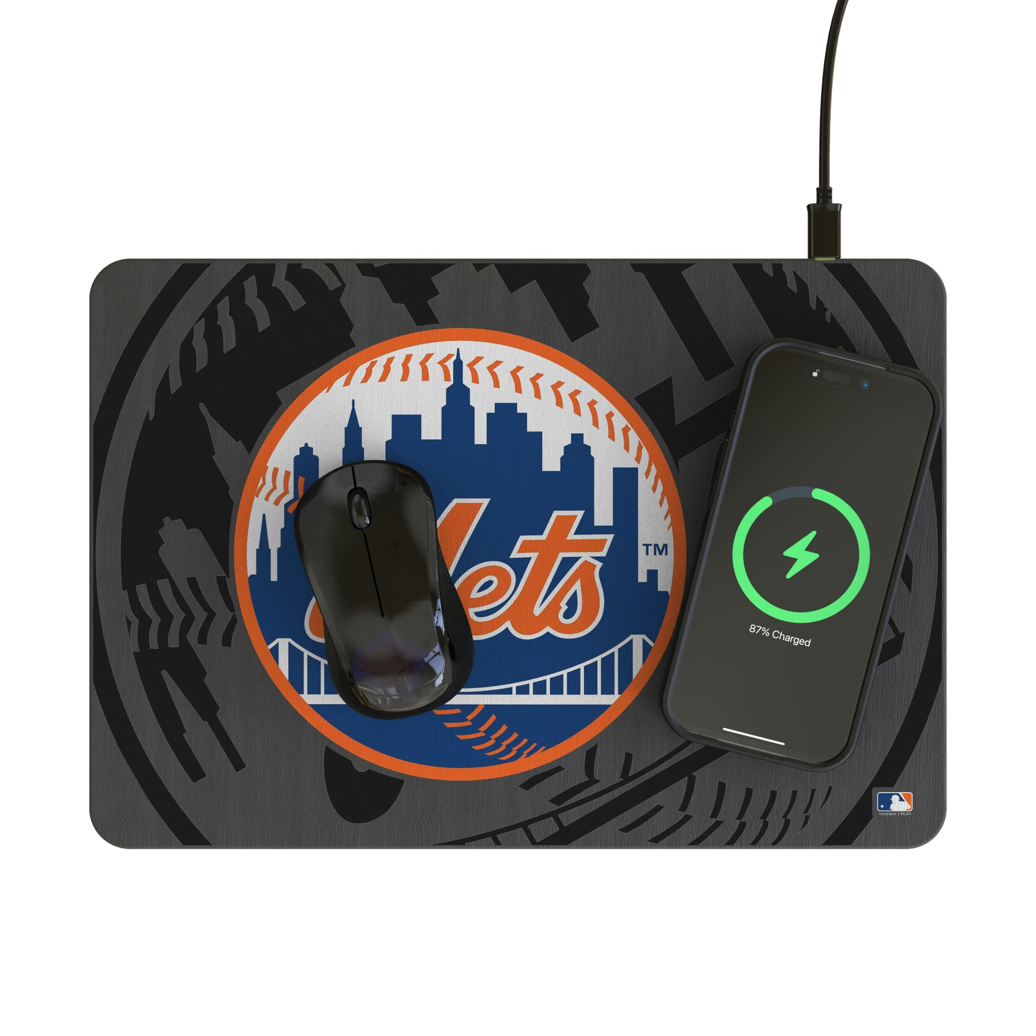 New York Mets Personalized Tilt 15-Watt Wireless Charger and Mouse Pad - Lifestyle