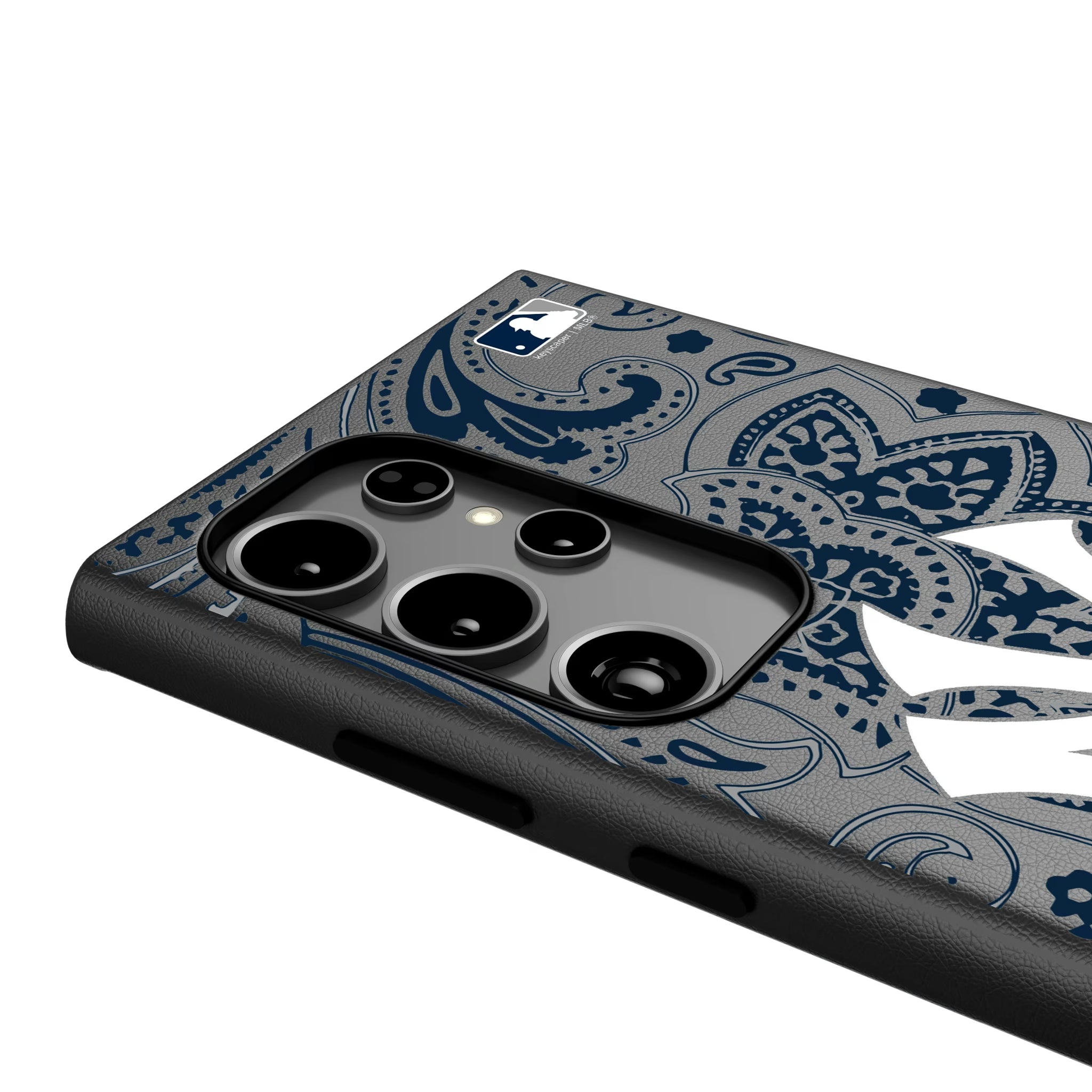 New York Yankees Paisley Galaxy MagSafe Compatible Phone Case for Samsung Galaxy - Detail
