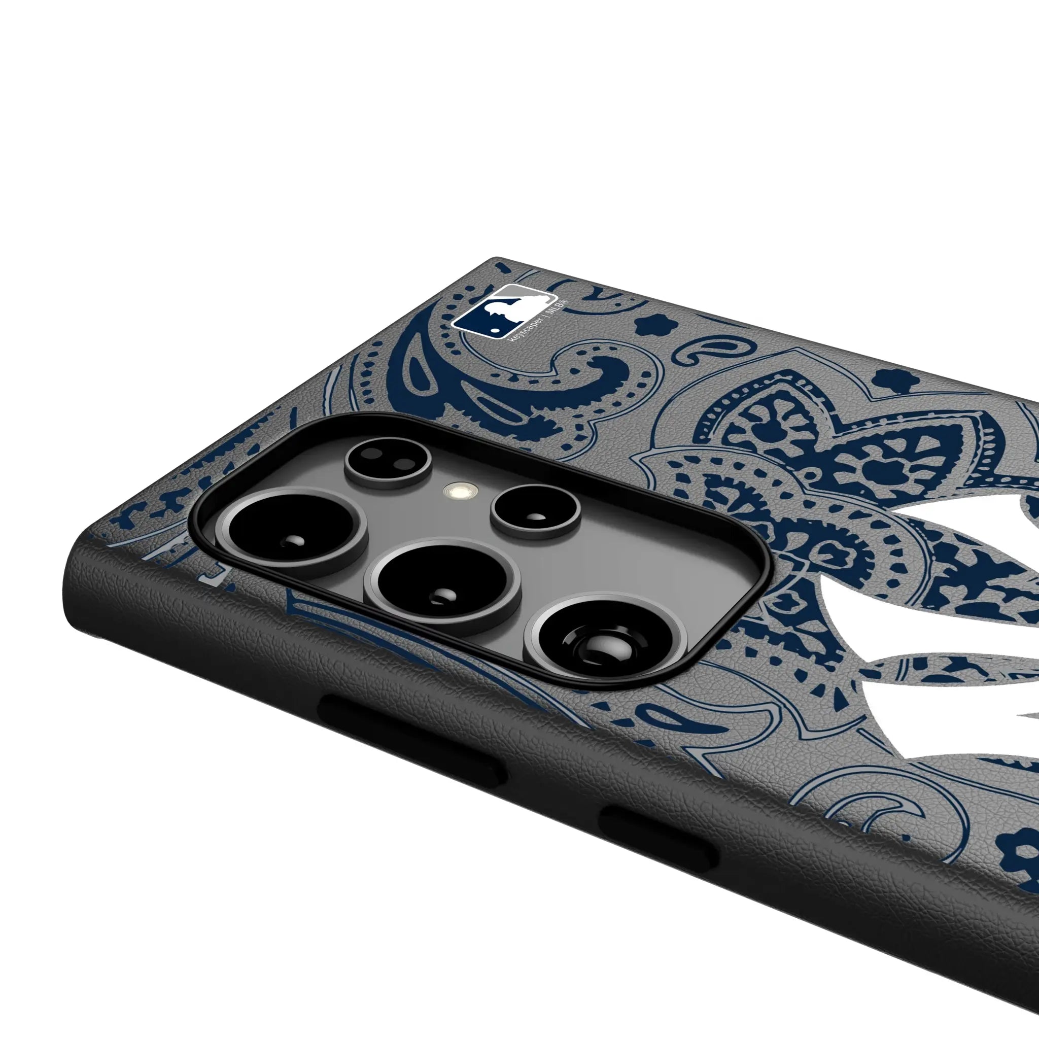 New York Yankees Paisley Galaxy MagSafe Compatible Phone Case for Samsung Galaxy - Detail#Device_Galaxy S26 Ultra