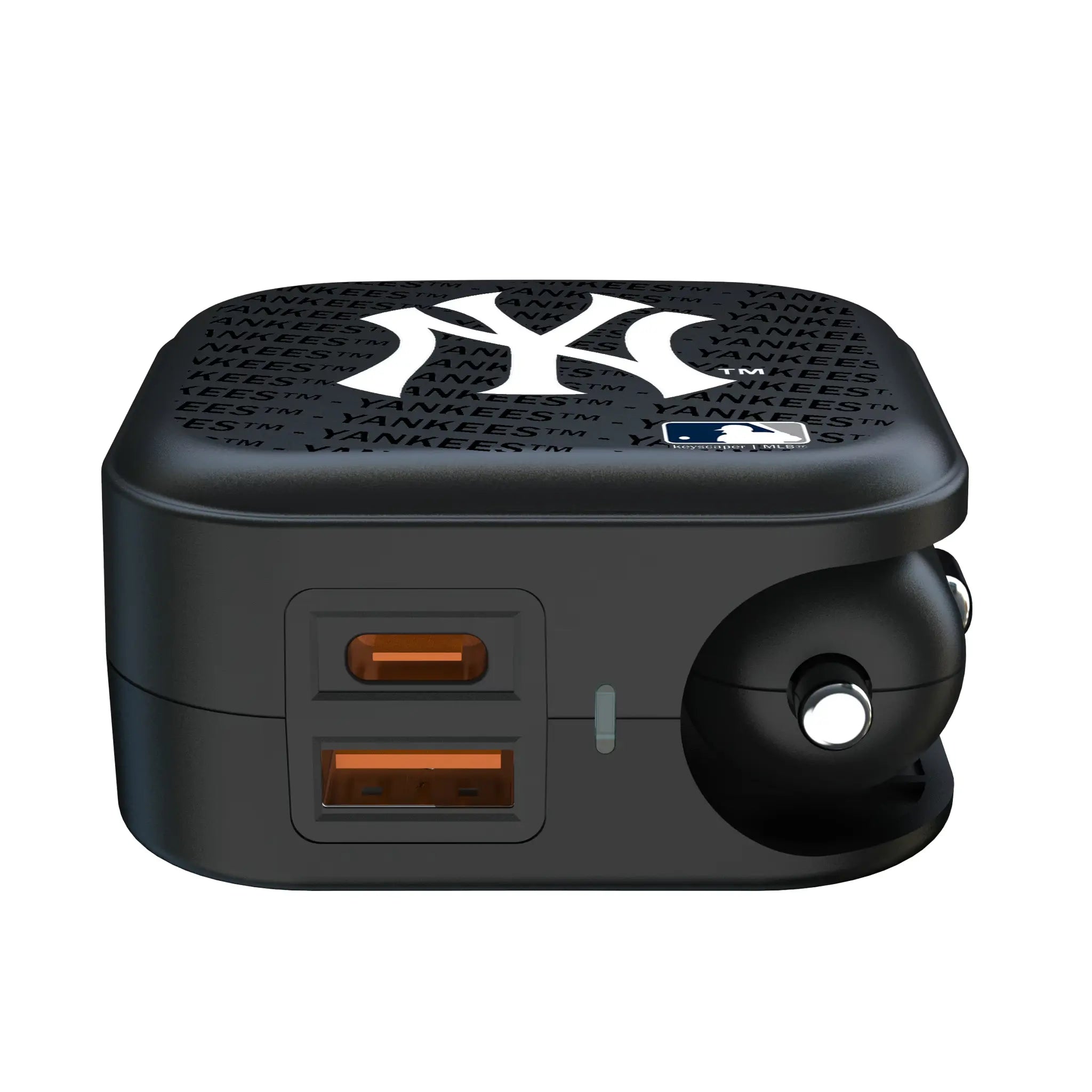New York Yankees Text Backdrop 2 in 1 USB A/C Charger