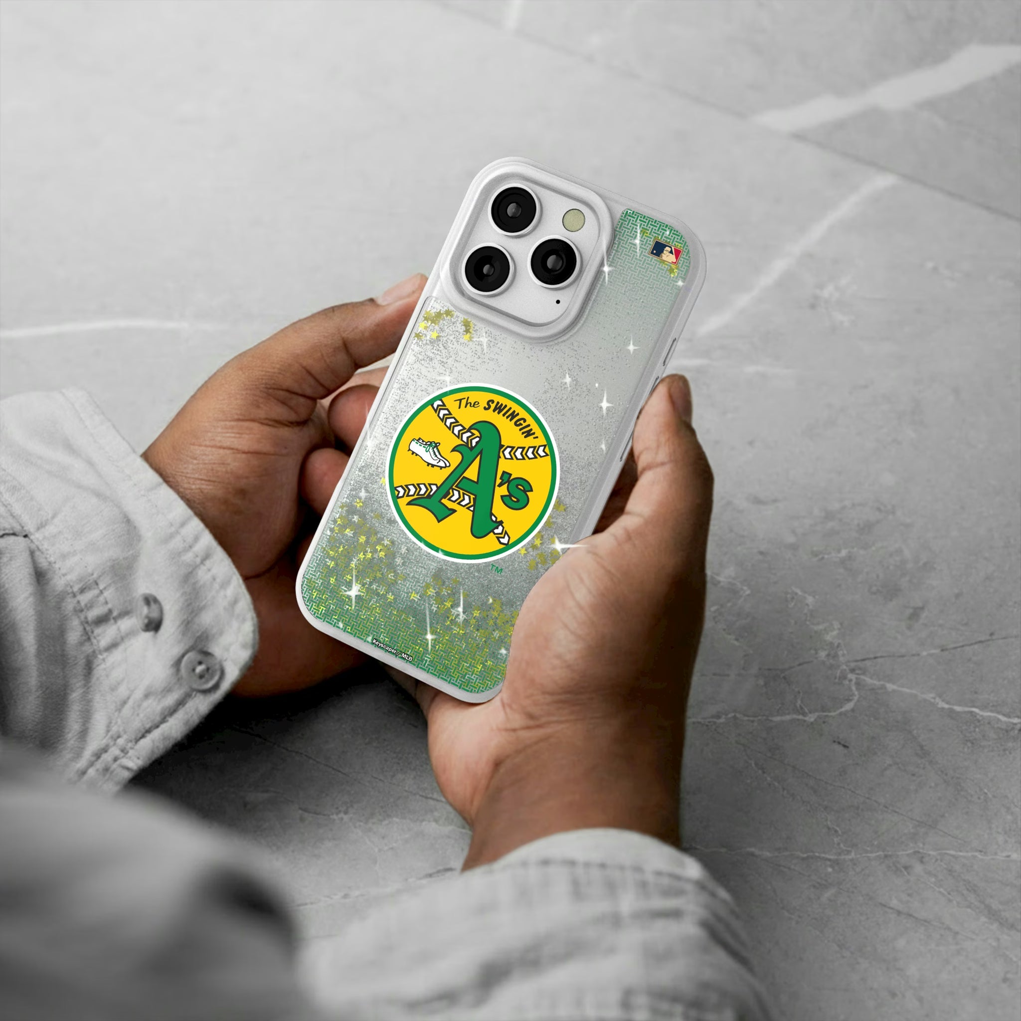 Oakland As 1971-1981 - Cooperstown Collection Linen iPhone Glitter Phone Case for Apple iPhone - Lifestyle#Device_iPhone 16 Pro
