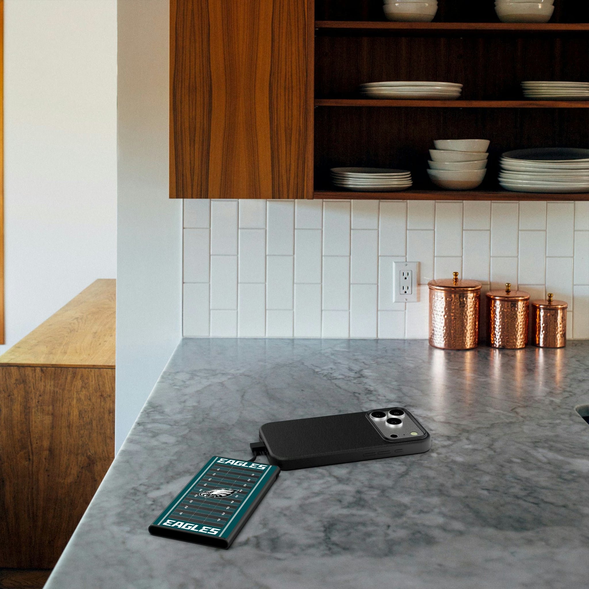Philadelphia Eagles Field 5000mAh Flat Powerbank - Lifestyle