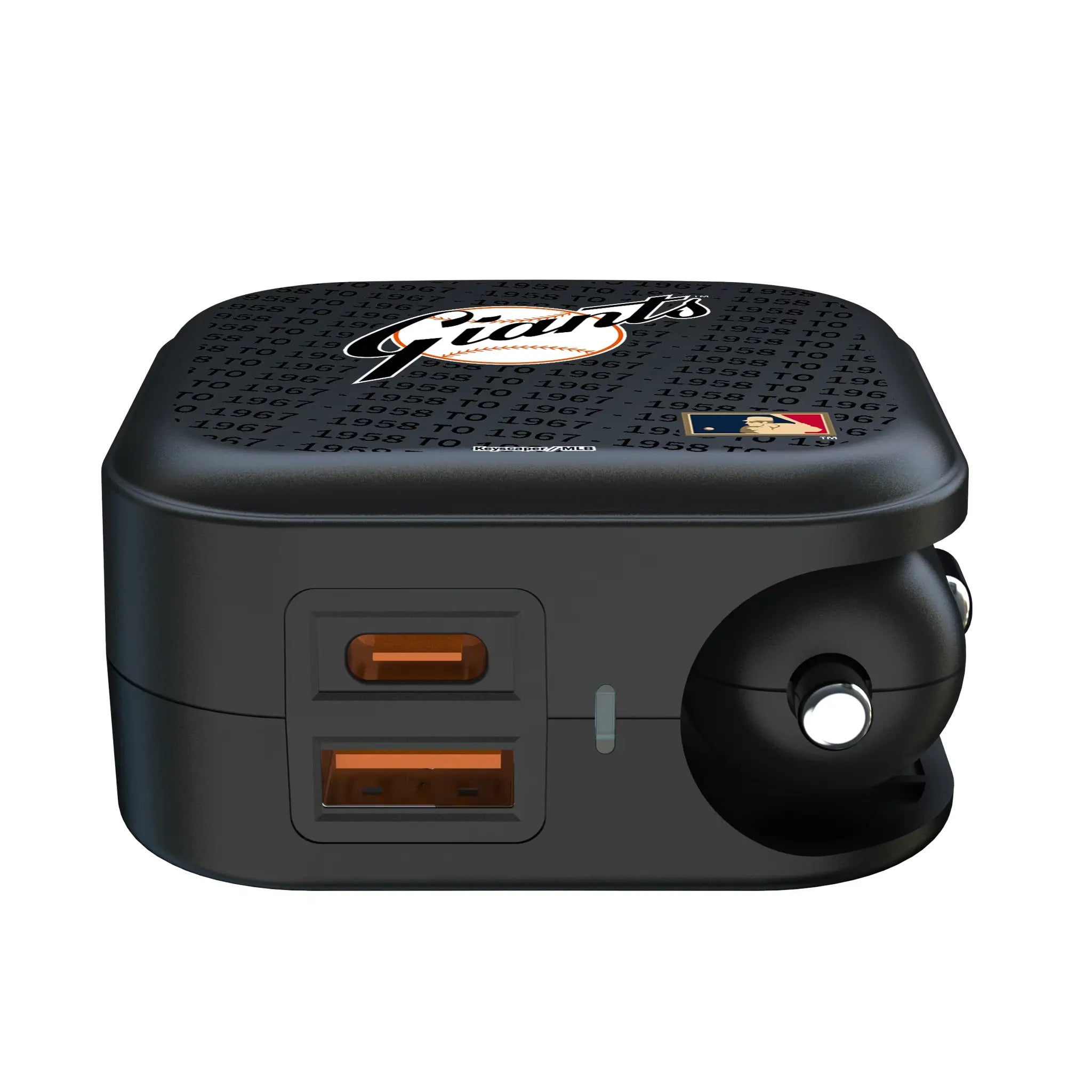 San Francisco Giants 1958-1967 - Cooperstown Collection Text Backdrop 2 in 1 USB A/C Charger