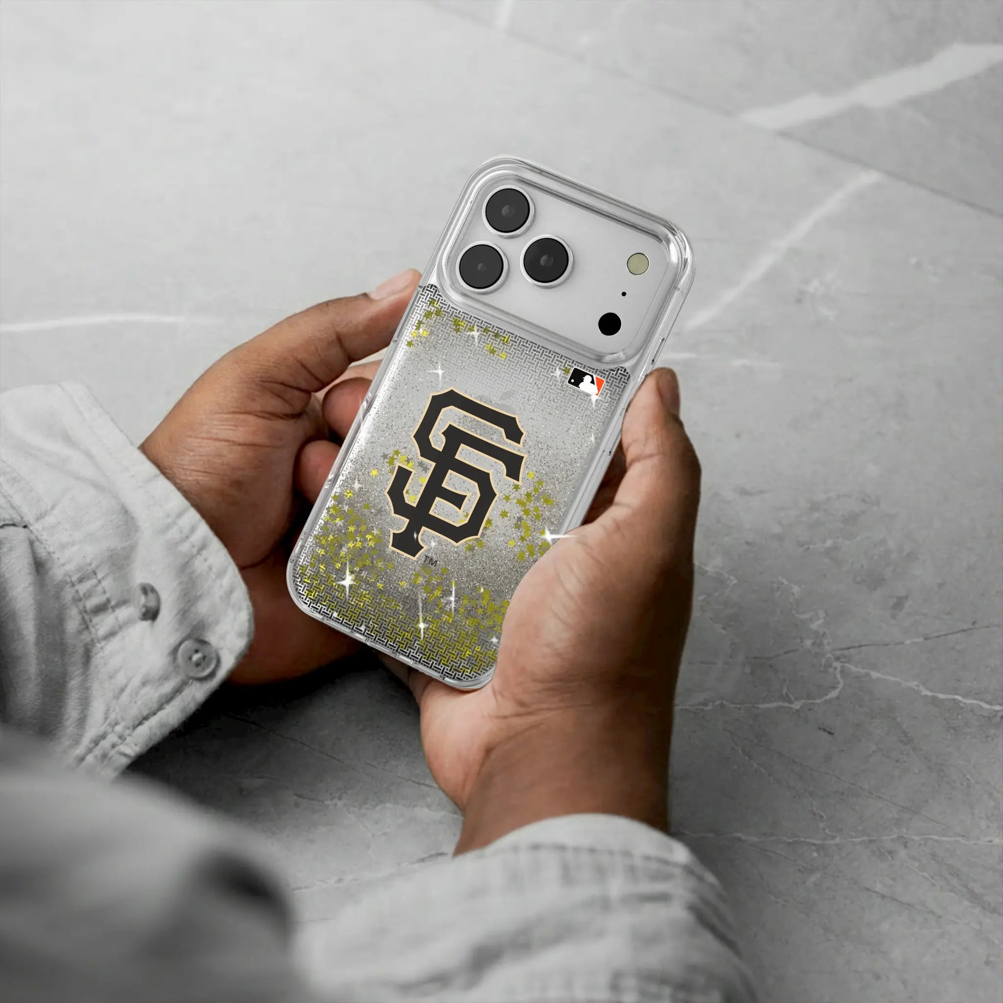 San Francisco Giants Linen iPhone Glitter Phone Case for Apple iPhone - Lifestyle#Device_iPhone 17 Pro
