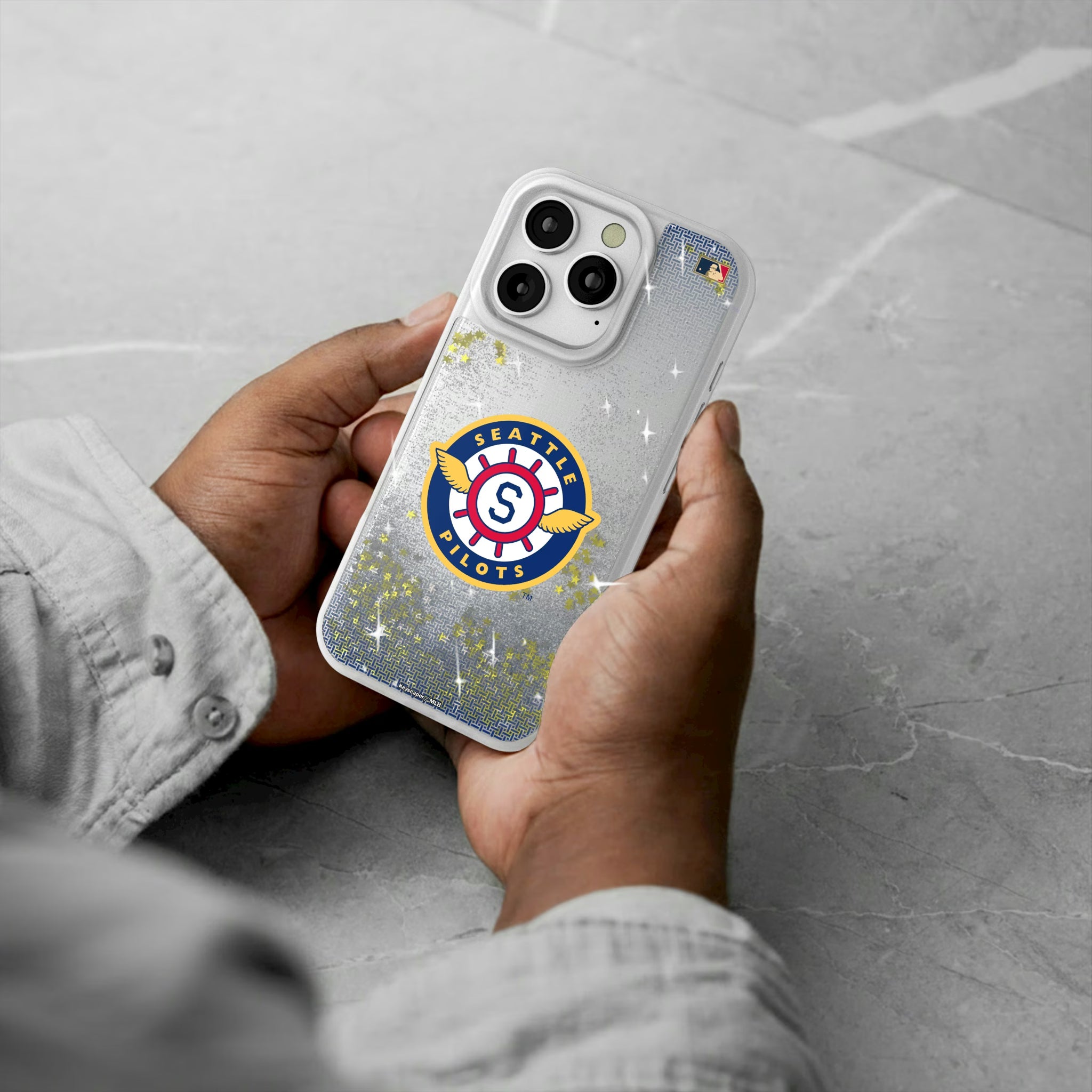 Seattle Pilots 1969 - Cooperstown Collection Linen iPhone Glitter Phone Case for Apple iPhone - Lifestyle#Device_iPhone 16 Pro