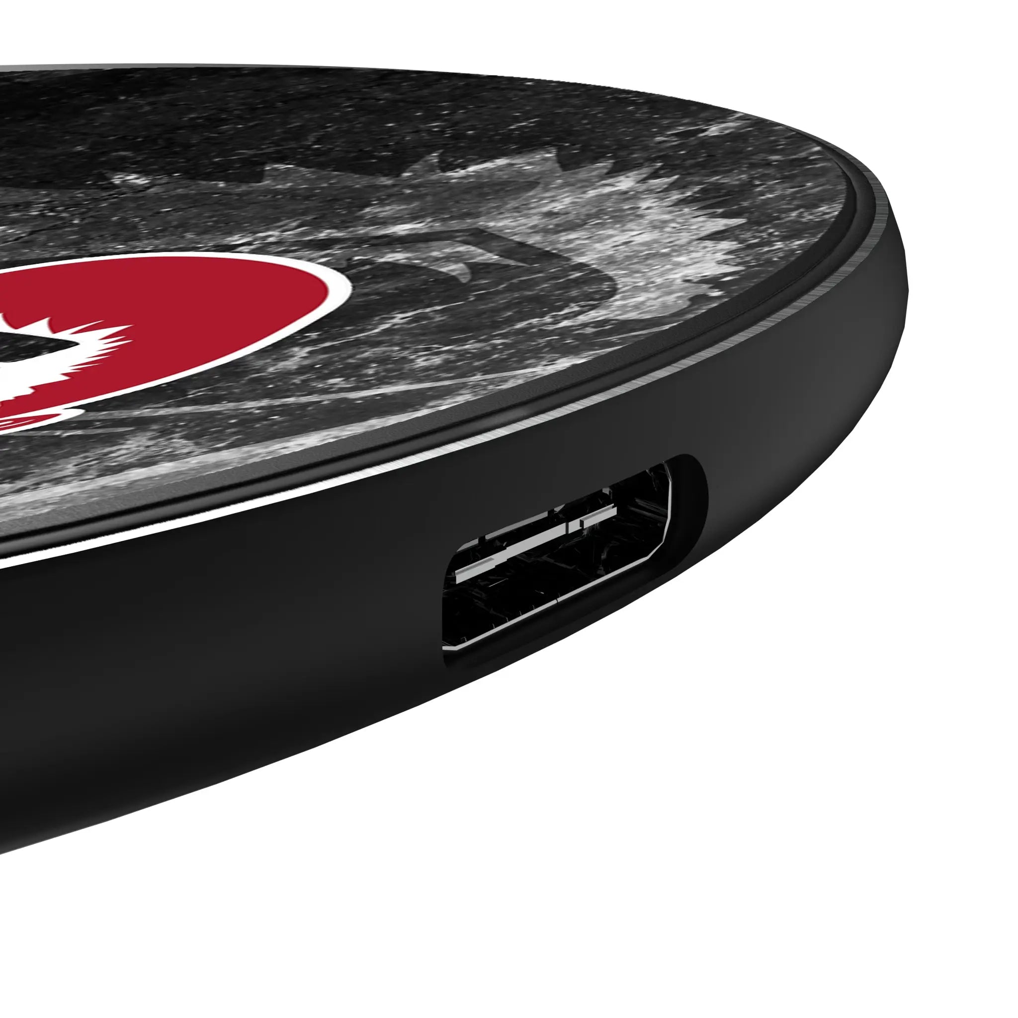Tampa Bay Buccaneers Historic Collection Legendary 15-Watt Wireless Charger - Detail