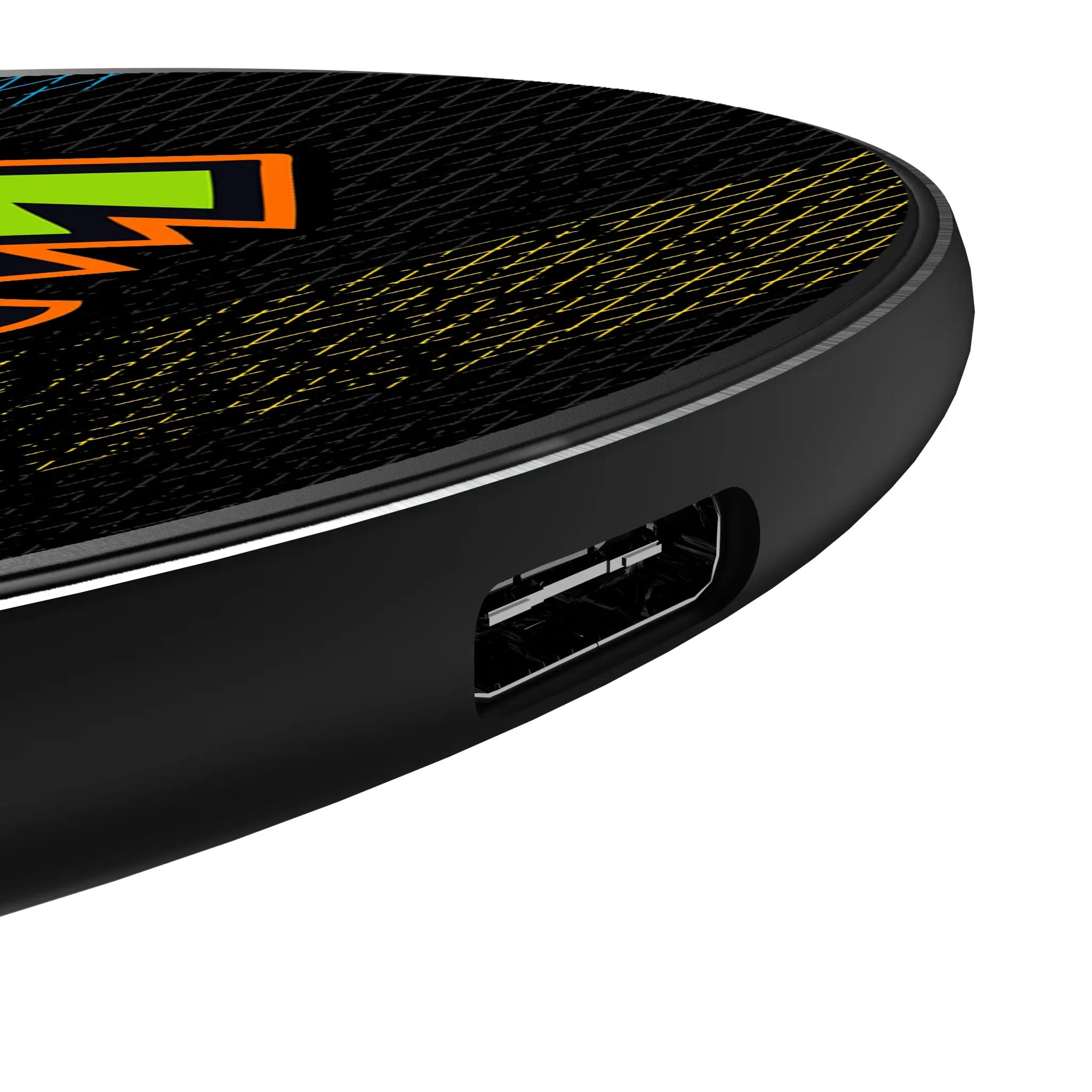 Ultimate Warrior Steel 15-Watt Wireless Charger - Detail