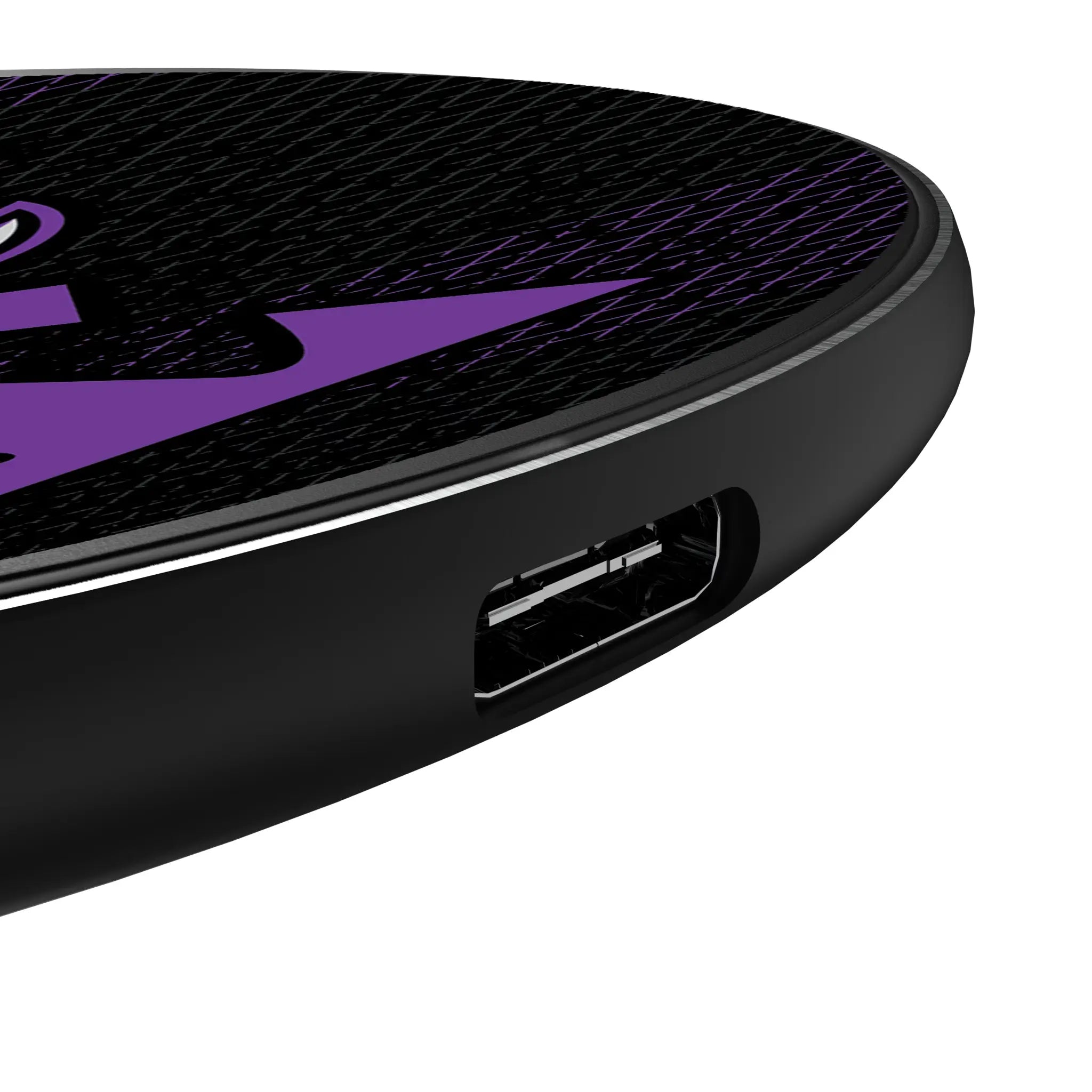 Undertaker Steel 15-Watt Wireless Charger - Detail