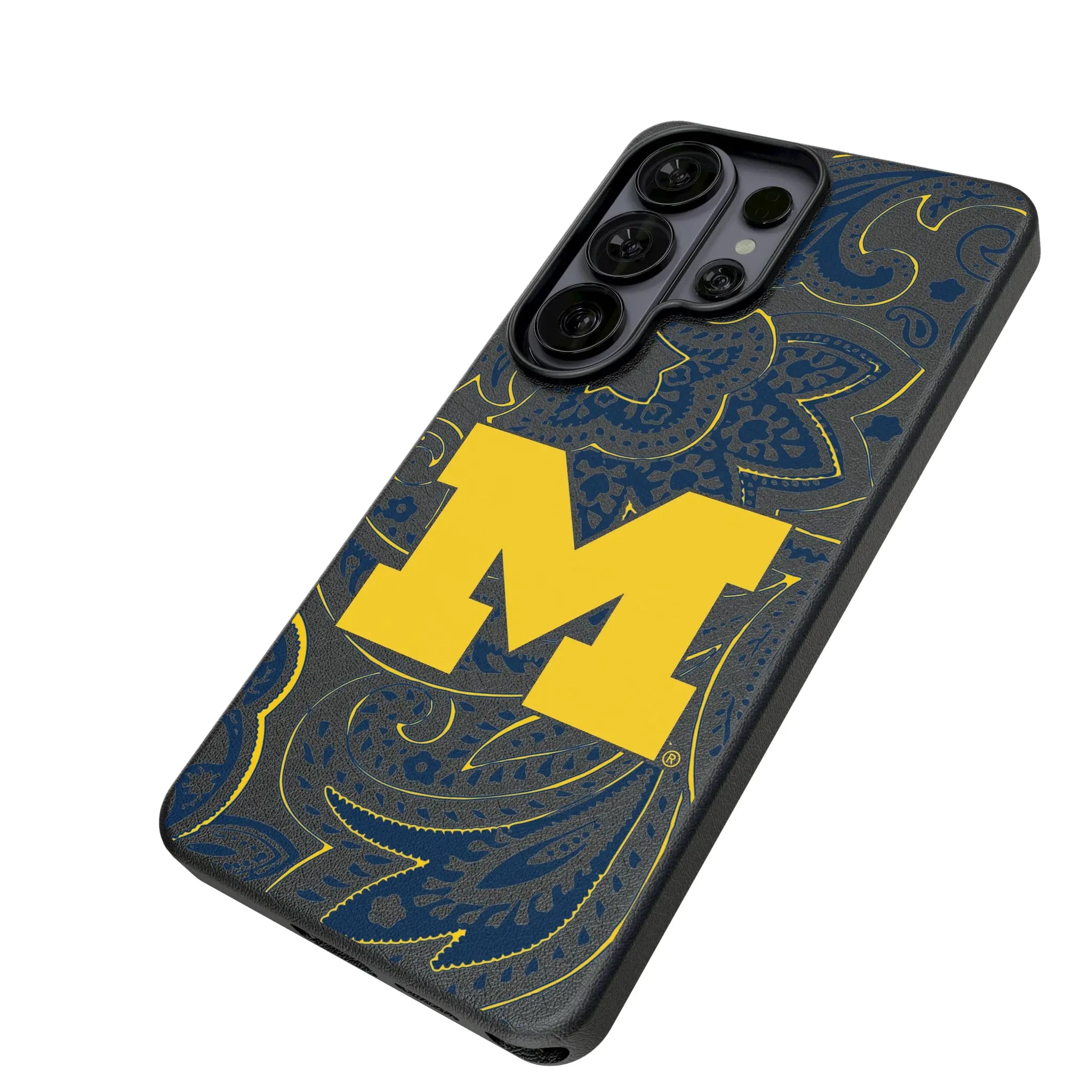 University of Michigan Wolverines Paisley Galaxy MagSafe Compatible Phone Case for Samsung Galaxy - Isometric View#Device_Galaxy S26 Ultra