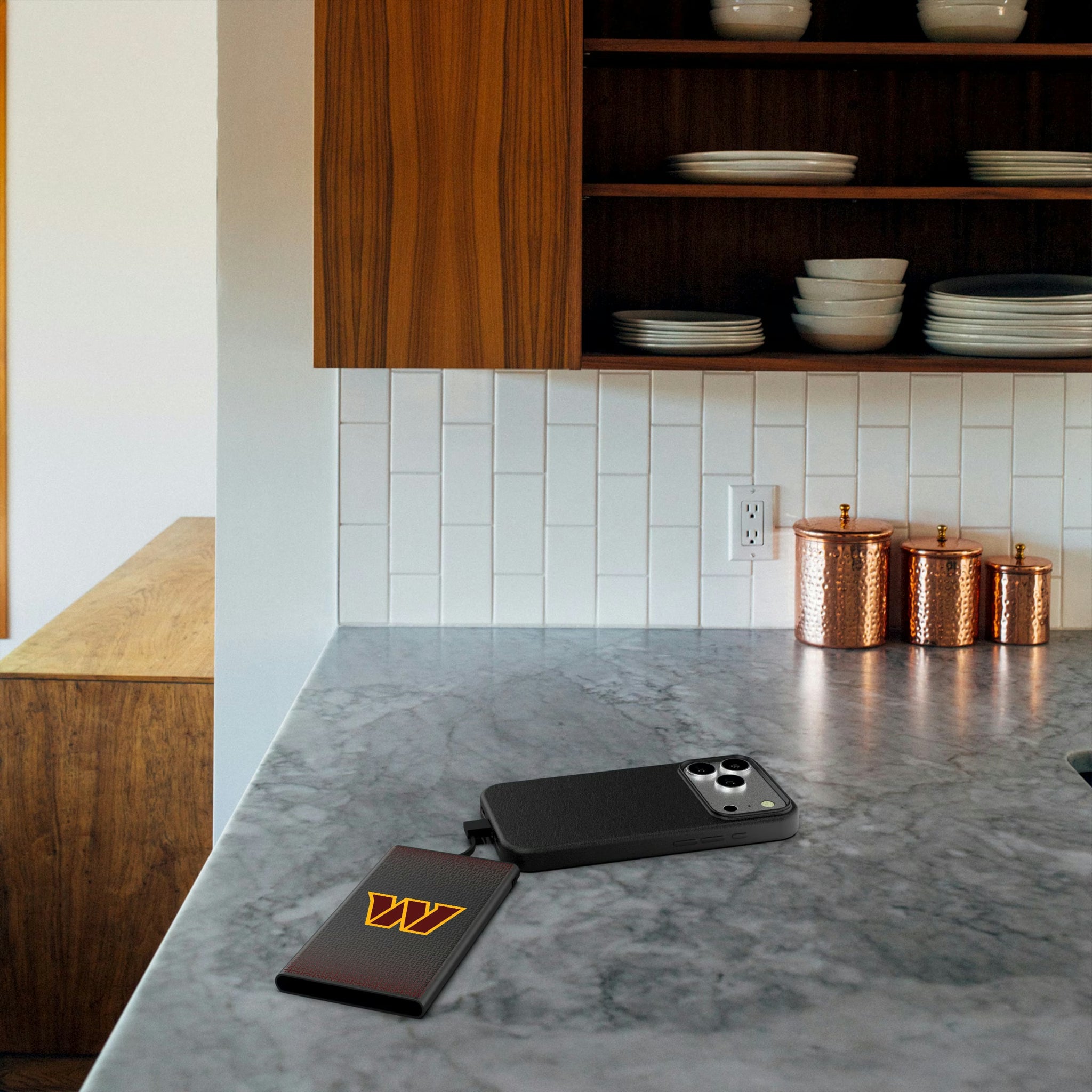 Washington Commanders Linen 5000mAh Flat Powerbank - Lifestyle