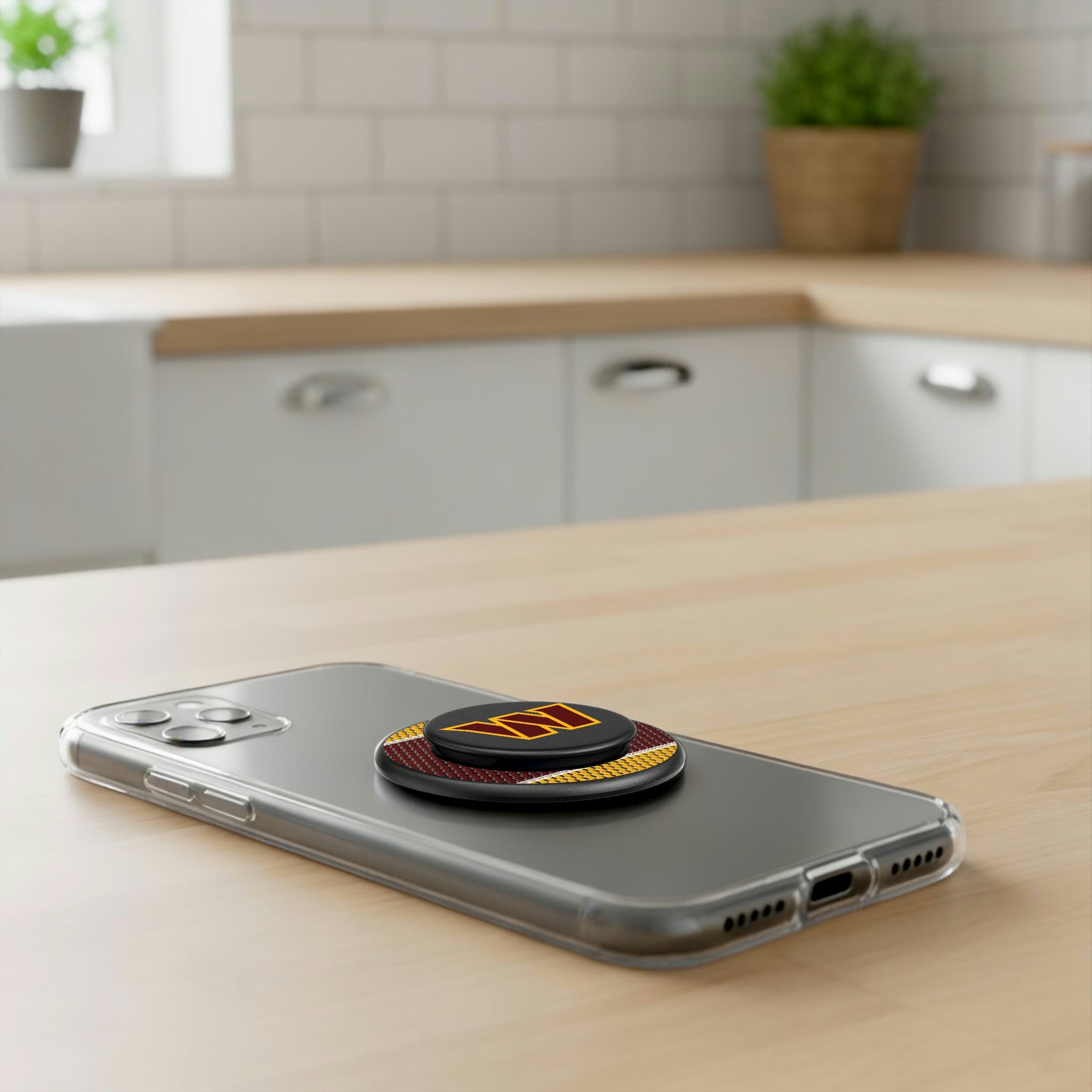 Washington Commanders Mesh Popsockets Round Magnetic - Lifestyle