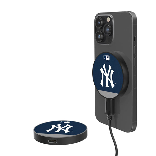 New York Yankees Stripe 15-Watt Wireless Magnetic Charger