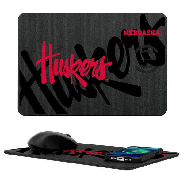 Nebraska Huskers Monocolor Tilt 15-Watt Wireless Charger and Mouse Pad